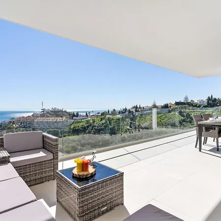 Vivi Homes - Casa Olivia - Sea View - Pool - Terrace * Fuengirola