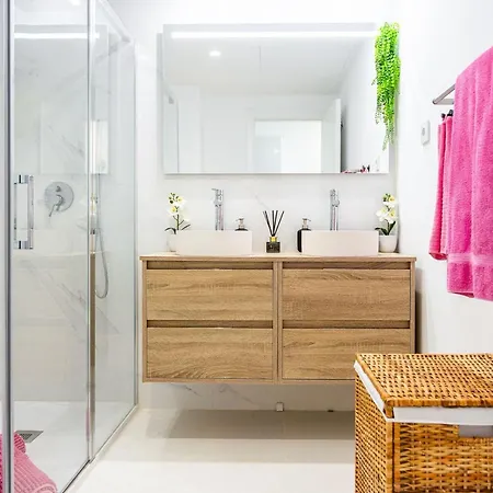 Vivi Homes - Casa Olivia - Sea View - Pool - Terrace *
